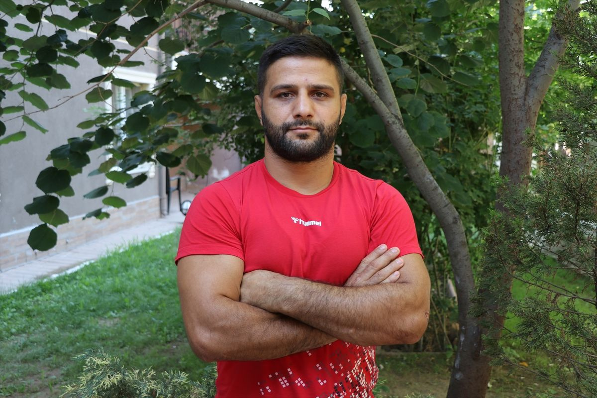 SERHAT GÖKMEN KİMDİR?