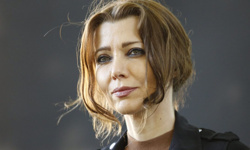 Elif Şafak kimdir?