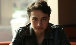Burak Dakak kimdir?