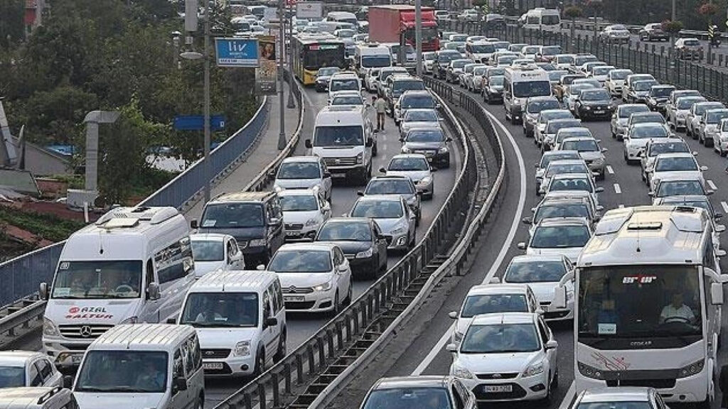 Karayolları mı kara yolları mı? Doğrusu nasıl yazılır?