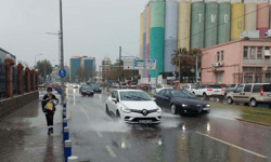 Meteoroloji'den İzmir için sağanak yağış uyarısı