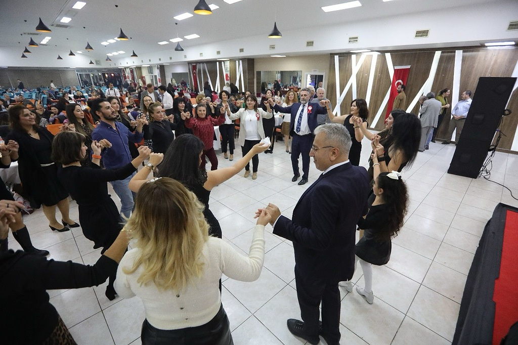 bayraklı Öğretmen Başkan, meslektaşlarıyla buluştu!