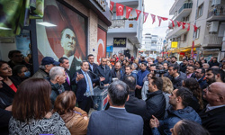 Başkan Batur’a miting gibi karşılama